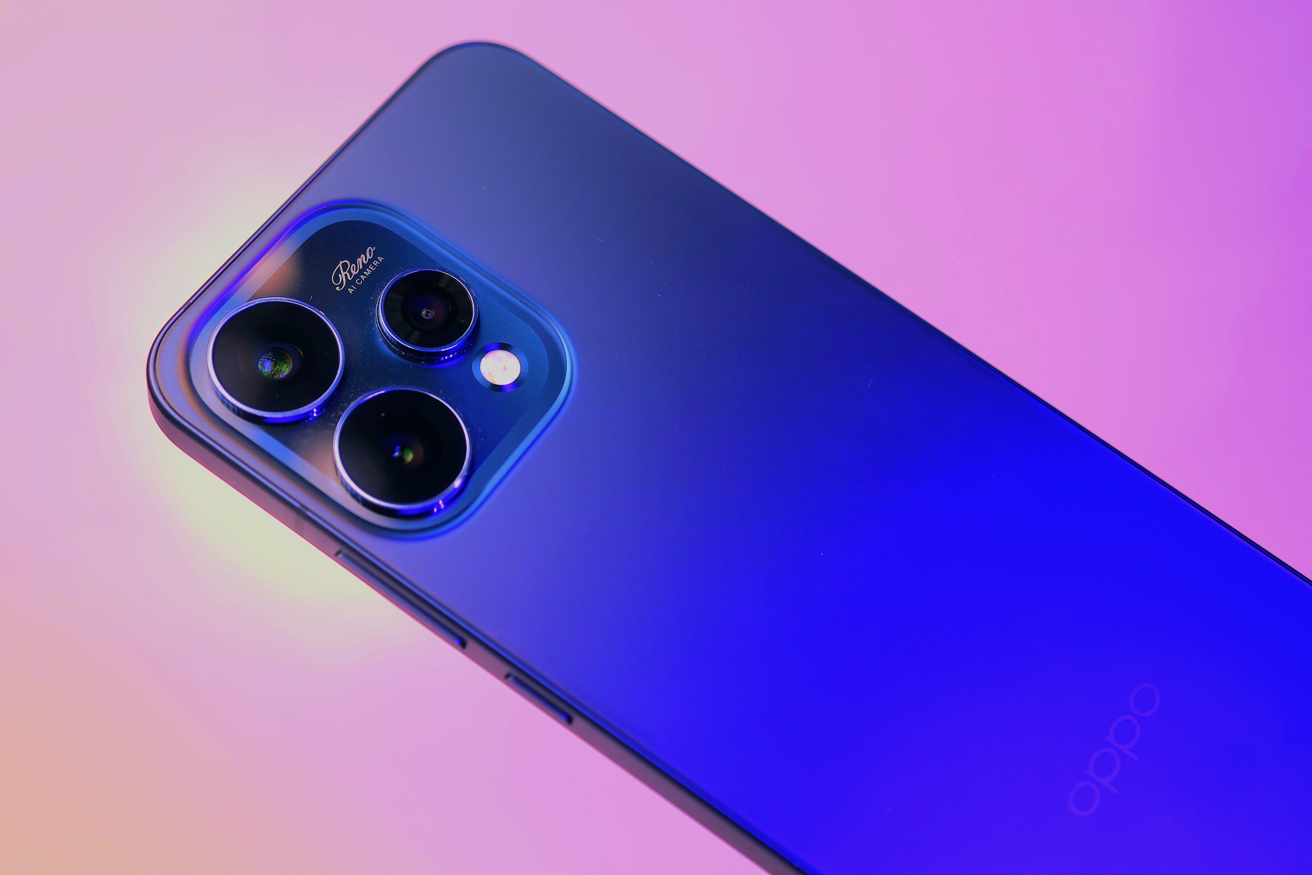 Oppo Reno 15 5G Design